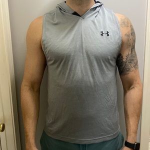 Under armour mens workout tank top with hoodie size L grey